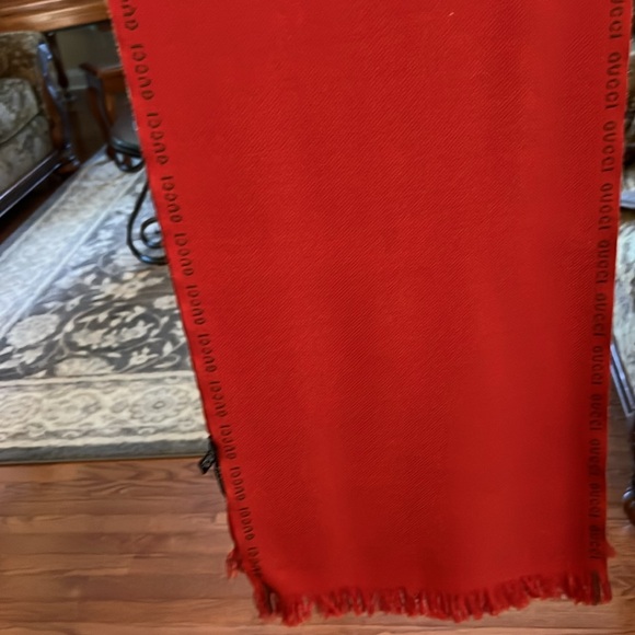 Gucci Wool Scarf 🧣 - Picture 9 of 10